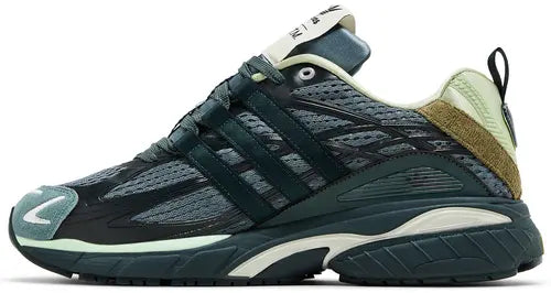 Retro Runner Cushion – Shadow Green Edition